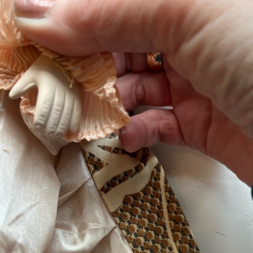 Vintage Porcelain Doll and stand - Picture 5 of 6
